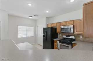 Photo #6: 2673952 Listing