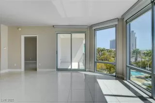 Photo #2: 2674020 Listing