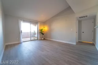 Photo #4: 2674057 Listing