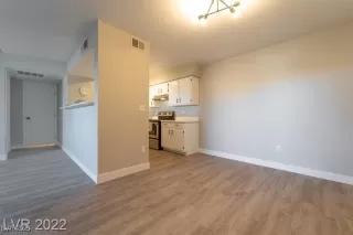 Photo #5: 2674057 Listing