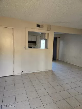 Photo #5: 2674062 Listing 