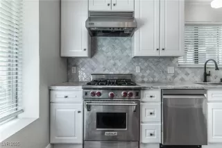 Photo #1: 2674094 Listing 