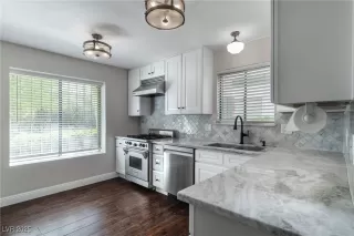 Photo #3: 2674094 Listing 