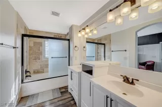 Photo #5: 2674099 Listing