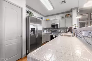 Photo #6: 2674107 Listing 