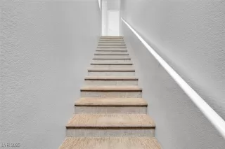 Photo #3: 2674143 Listing