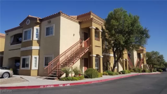 MLS: 2674148 Condo For Sale