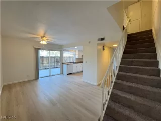 Photo #3: 2674217 Listing