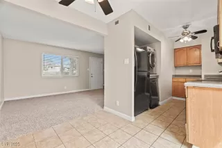 Photo #5: 2674286 Listing