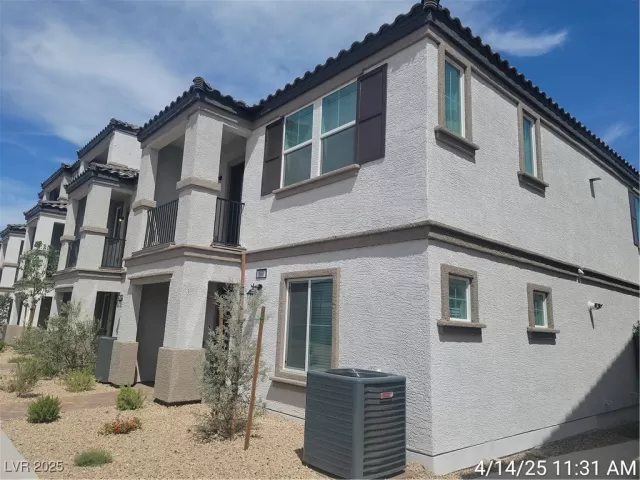 MLS: 2674295 Condo For Sale