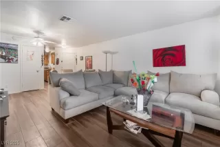 Photo #3: 2674301 Listing 