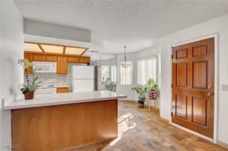 Photo #6: 2674318 Listing