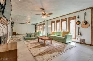 Photo #3: 2674328 Listing