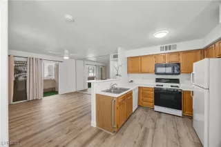 Photo #4: 2674330 Listing