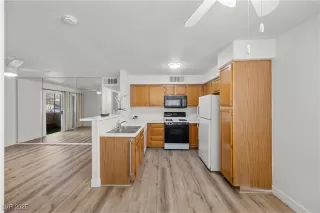 Photo #6: 2674330 Listing