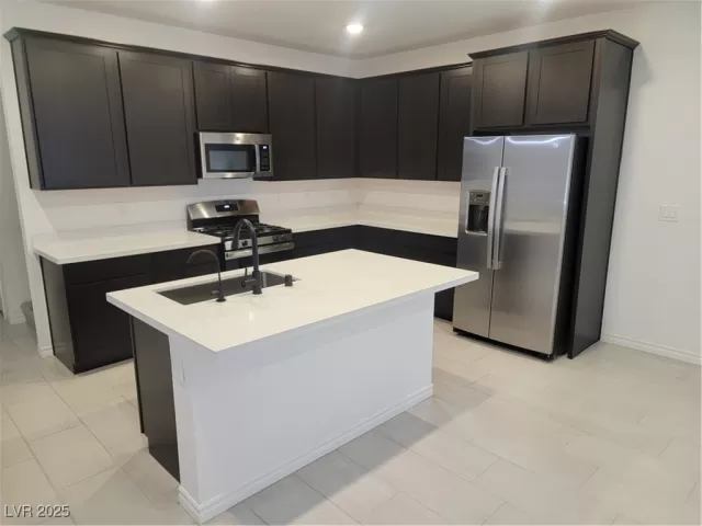 MLS: 2674389 Condo For Sale