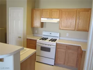 Photo #6: 2674400 Listing 