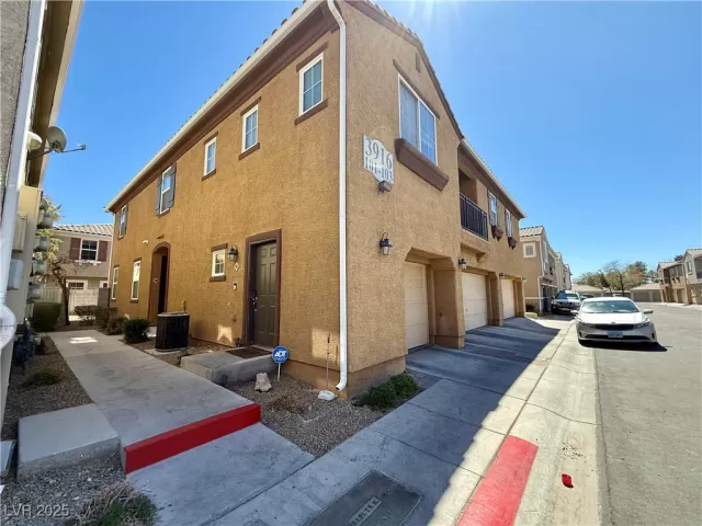 MLS: 2674406 Condo For Sale