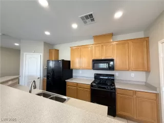 Photo #2: 2674406 Listing 