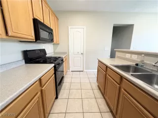 Photo #3: 2674406 Listing 