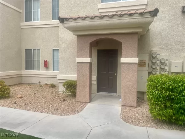 MLS: 2674424 Condo For Sale