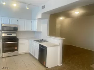 Photo #2: 2674424 Listing 