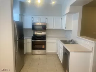 Photo #3: 2674424 Listing 
