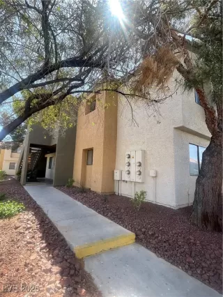 Photo #2: 2674449 Listing 