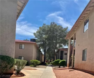 Photo #1: 2674452 Listing 