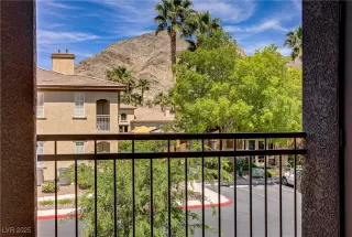 Photo #5: 2674476 Listing