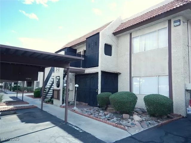 MLS: 2674499 Condo For Sale