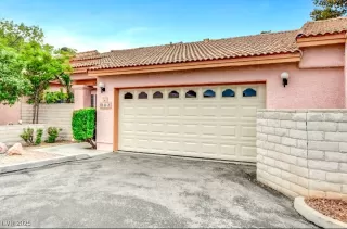 Photo #1: 2674540 Listing