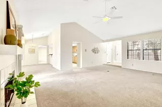 Photo #5: 2674540 Listing