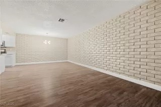 Photo #3: 2674547 Listing 