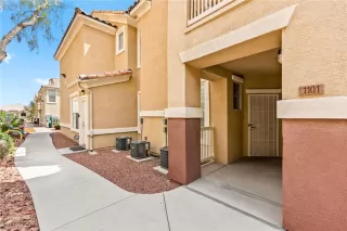 Photo #5: 2674550 Listing