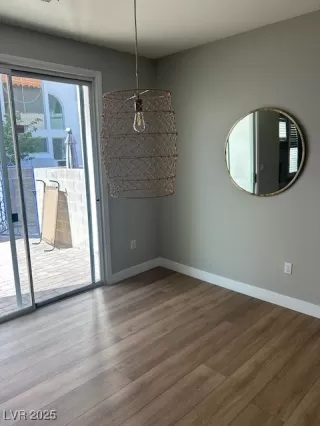 Photo #5: 2674567 Listing