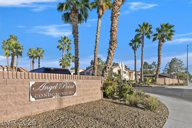 MLS: 2674590 Condo For Sale