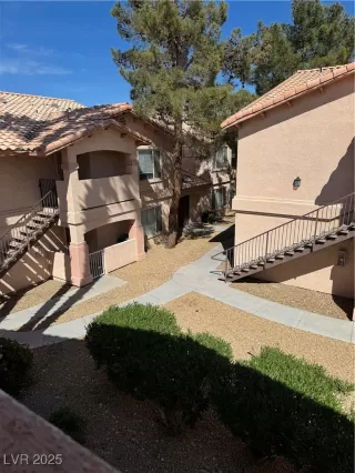 Photo #1: 2674590 Listing 