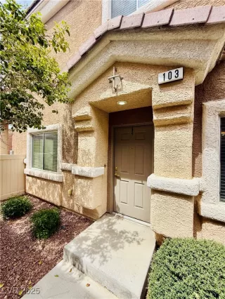 Photo #1: 2674603 Listing 