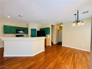 Photo #4: 2674603 Listing 