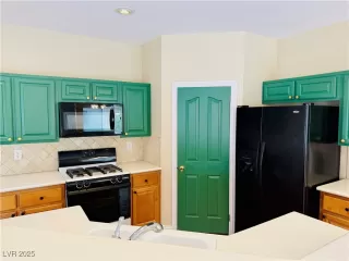 Photo #5: 2674603 Listing 