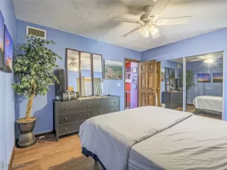 Photo #3: 2674611 Listing