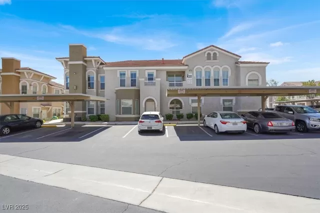 MLS: 2674616 Condo For Sale