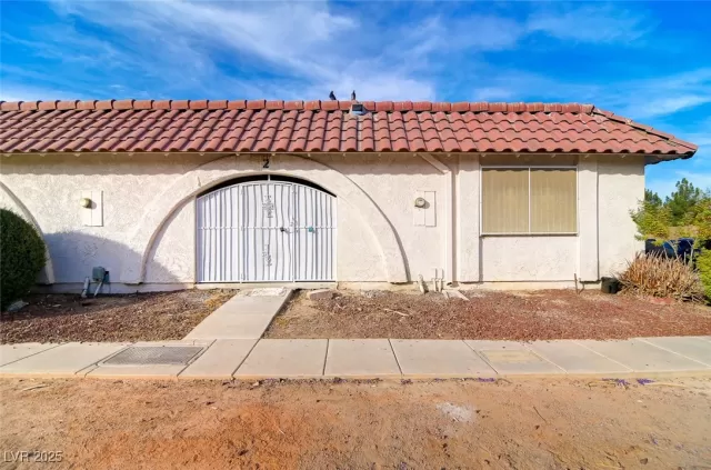 MLS: 2674624 Condo For Sale