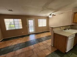 Photo #3: 2674628 Listing 