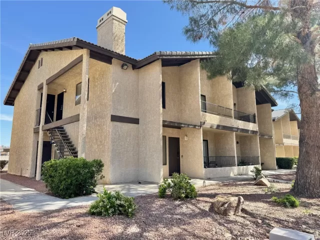 MLS: 2674666 Condo For Sale