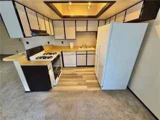 Photo #2: 2674666 Listing 