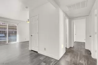 Photo #4: 2674776 Listing