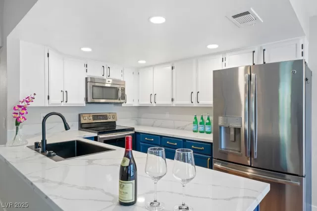 MLS: 2674778 Condo For Sale