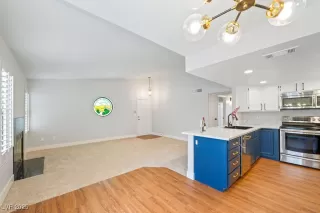 Photo #4: 2674778 Listing